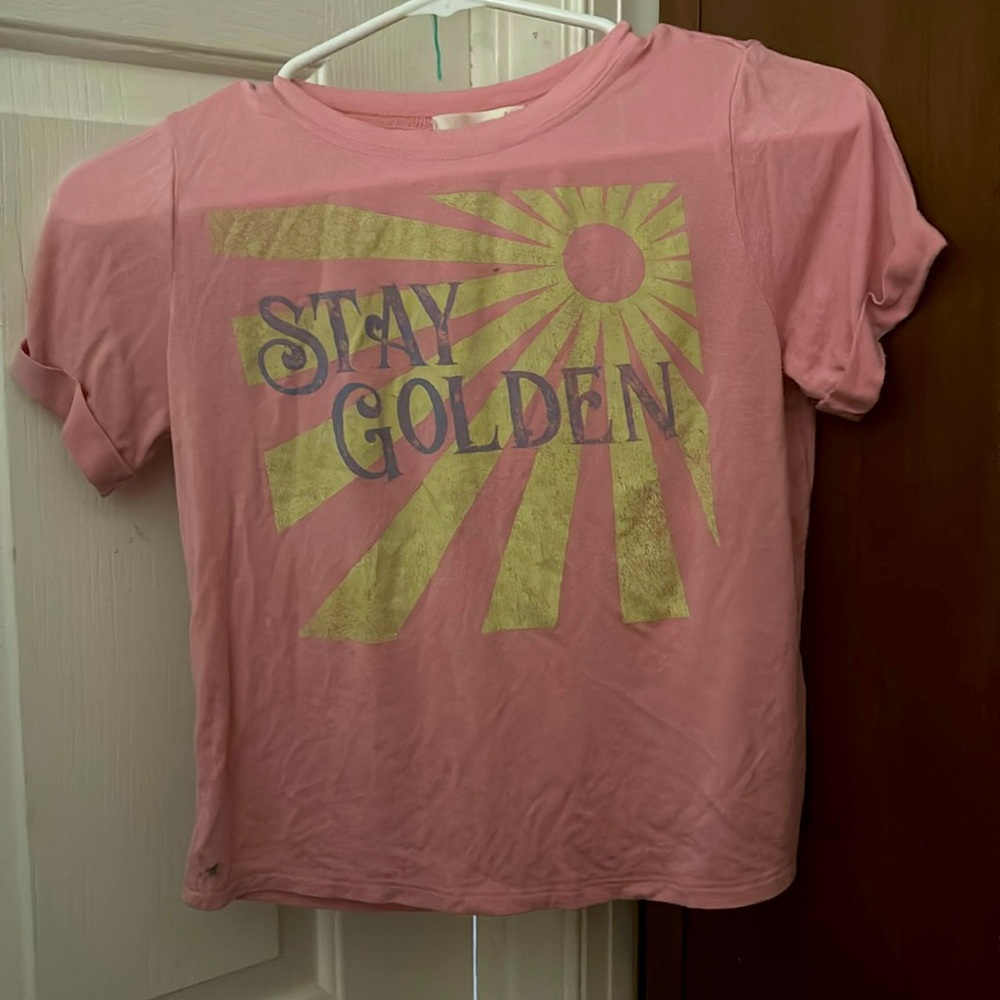 Stay golden with sunset in the back pink shirt, size medium made in Mexico